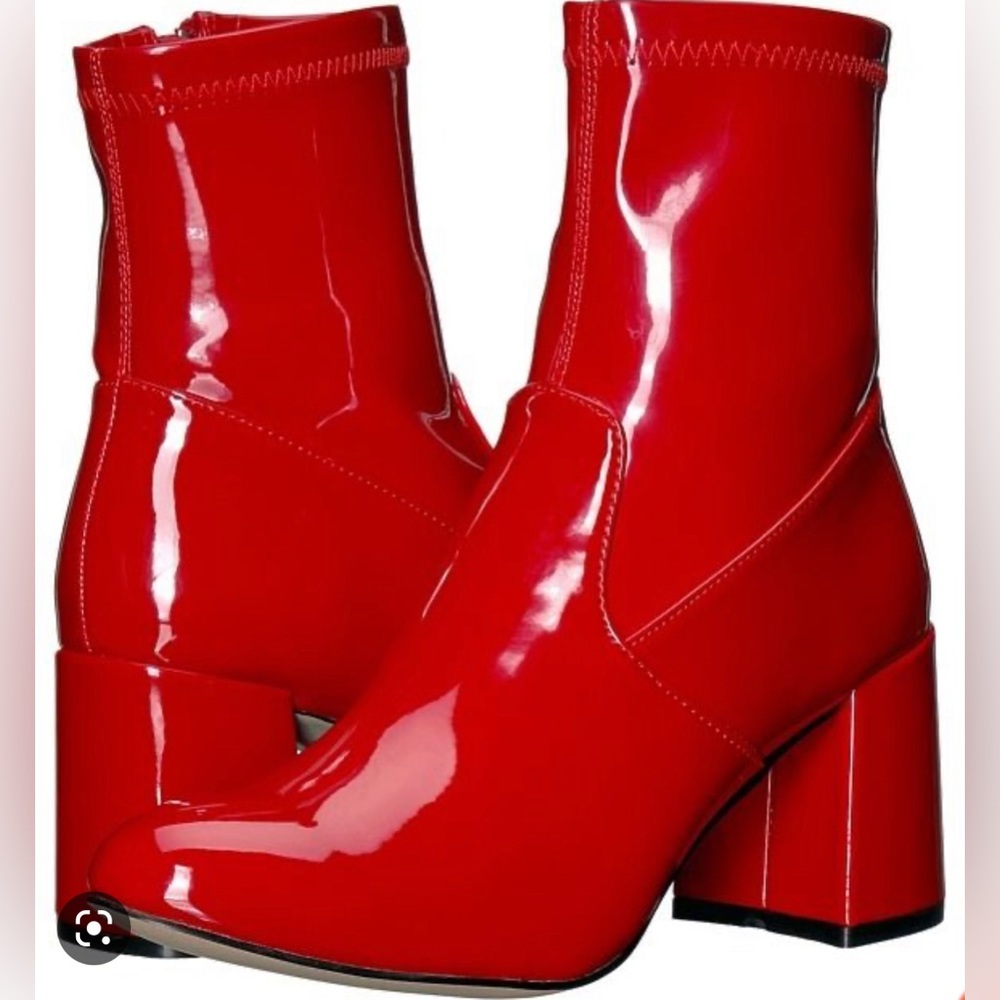 Patent Leather Steve Madden RED lyndon ankle boots‼️❗️‼️🍒🍓